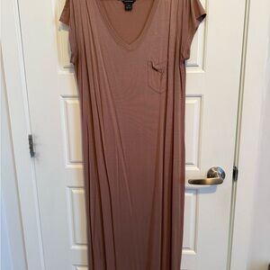 Club Monaco Taupe T-shirt Dress with V-Neck and Short Sleeves